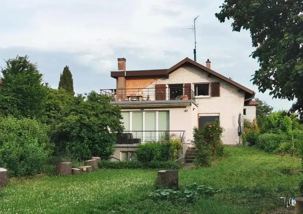 Loft avec Terrasse 77 M2 et 24 M2 STRASBOURG 2 à 6 couchages G Friendly