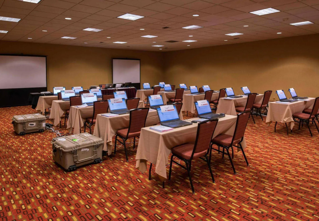 Holiday Inn Oxnard - Ventura by IHG