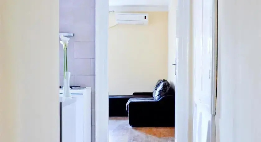 Primus Apartment Split