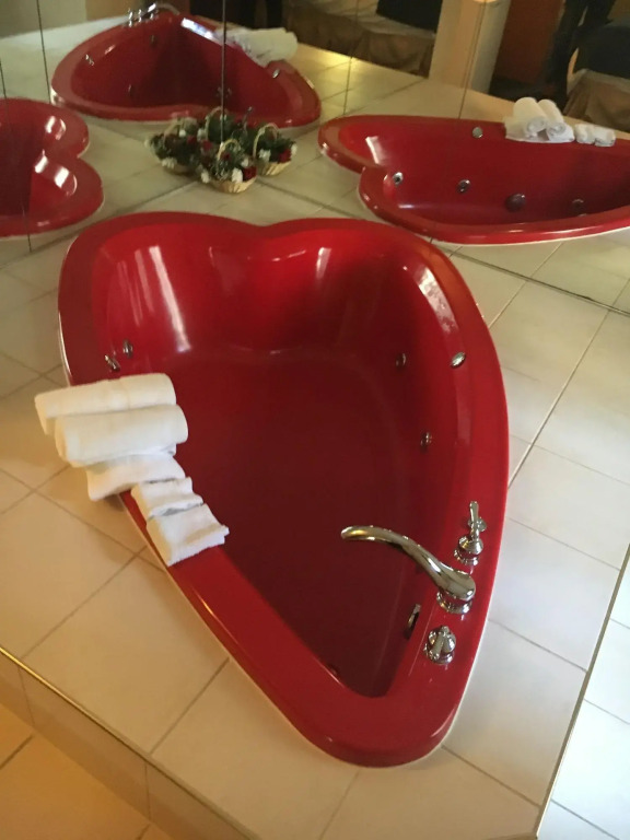 The Glengate Hotel & Suites