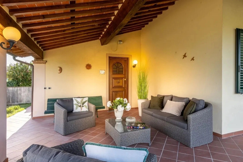 Country Home in Lucca near Tuscan Wineries