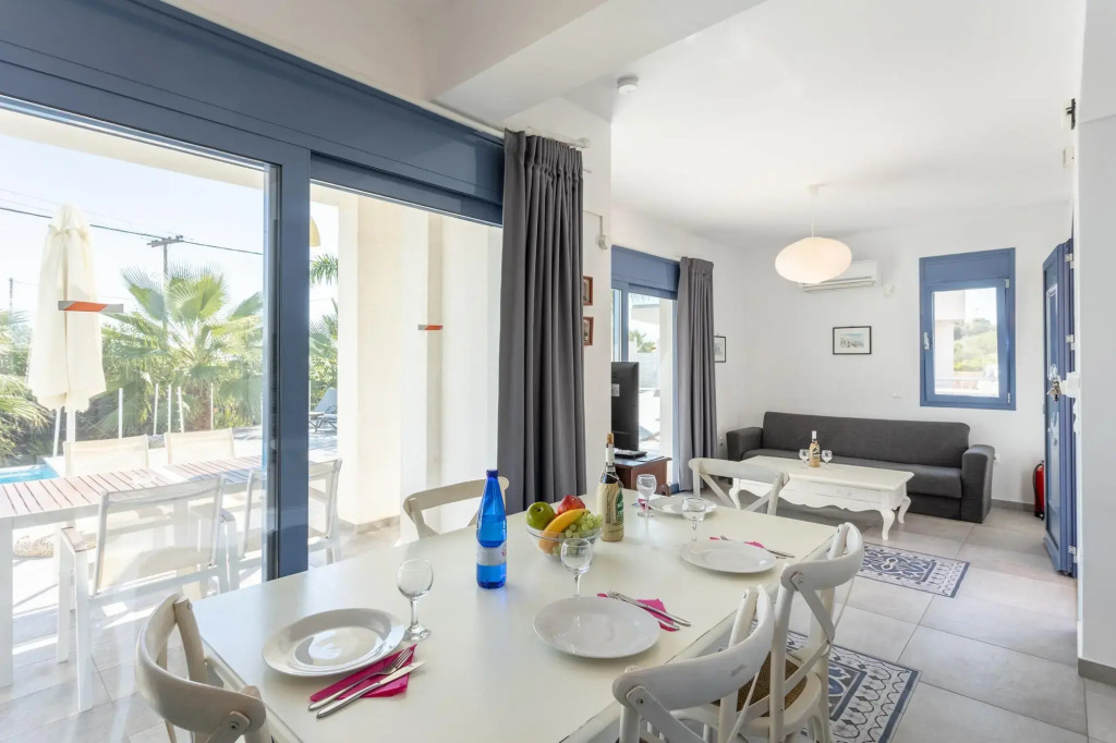 Villa Seahorse Large Private Pool Walk to Beach Sea Views A C Wifi Eco-friendly - 2639
