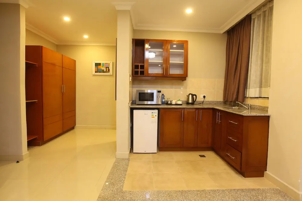 Geza Apartment Hotel