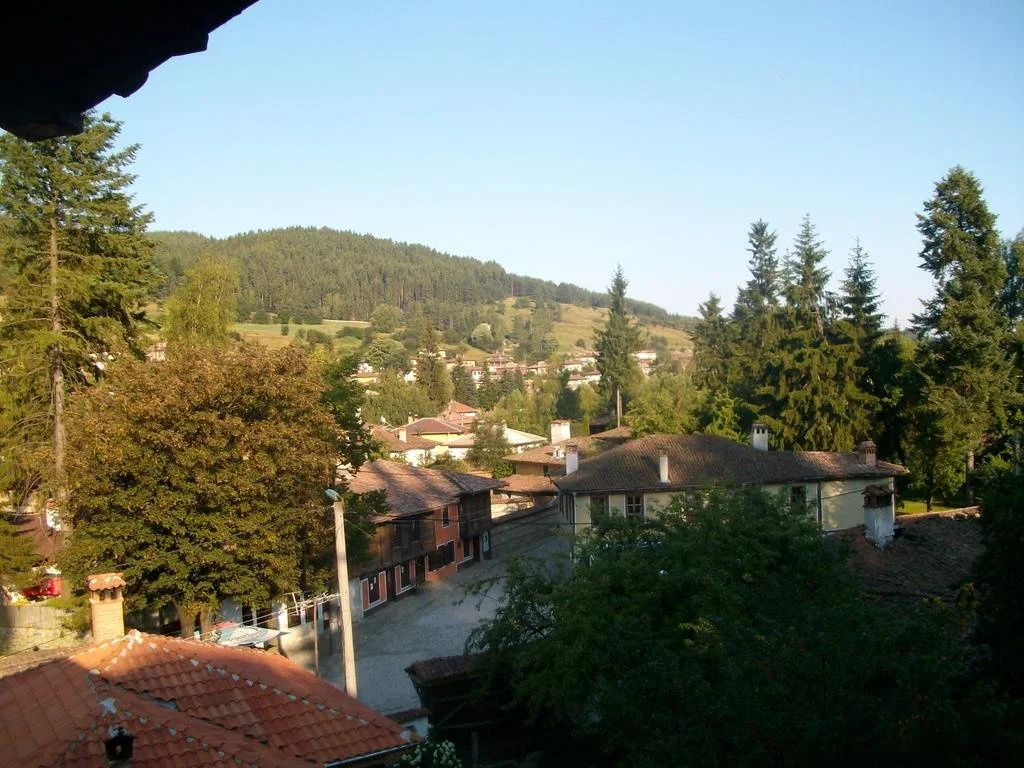 Trayanova Guest House