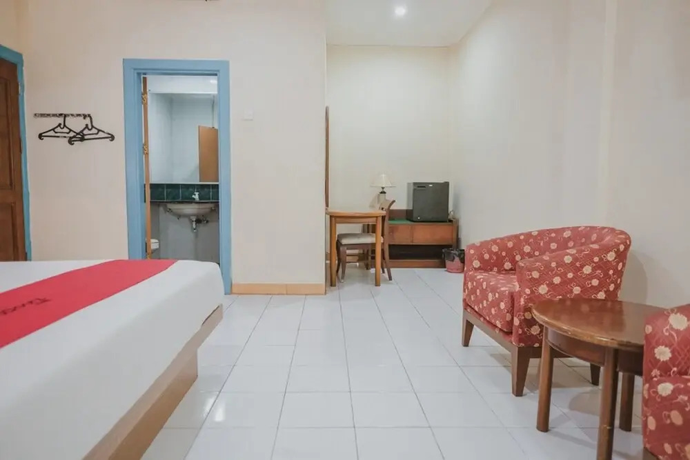 RedDoorz near Transmart Jambi