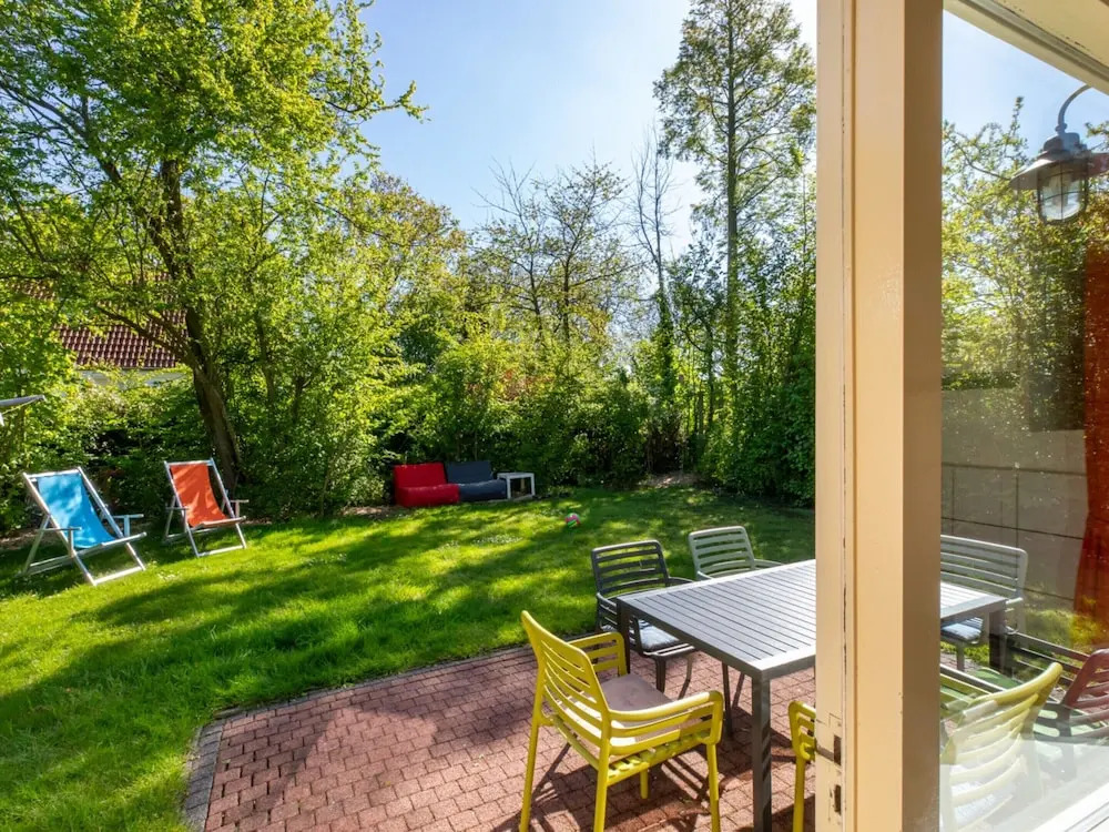 Bungalow Near Dutch Beach With Garden