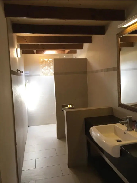 Shanze Bora villa