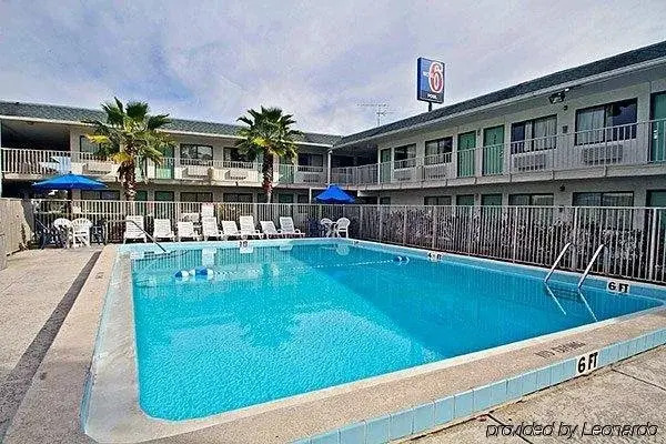 Motel 6 Tampa Downtown