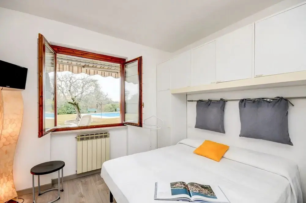 Zoe Apartment