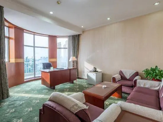 China Hualu Hotel