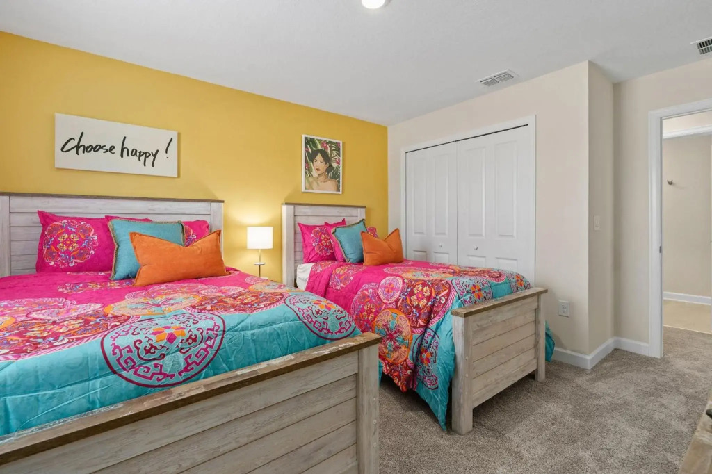 Amazing New Resort Style Townhome 4BR - 10 Guest!