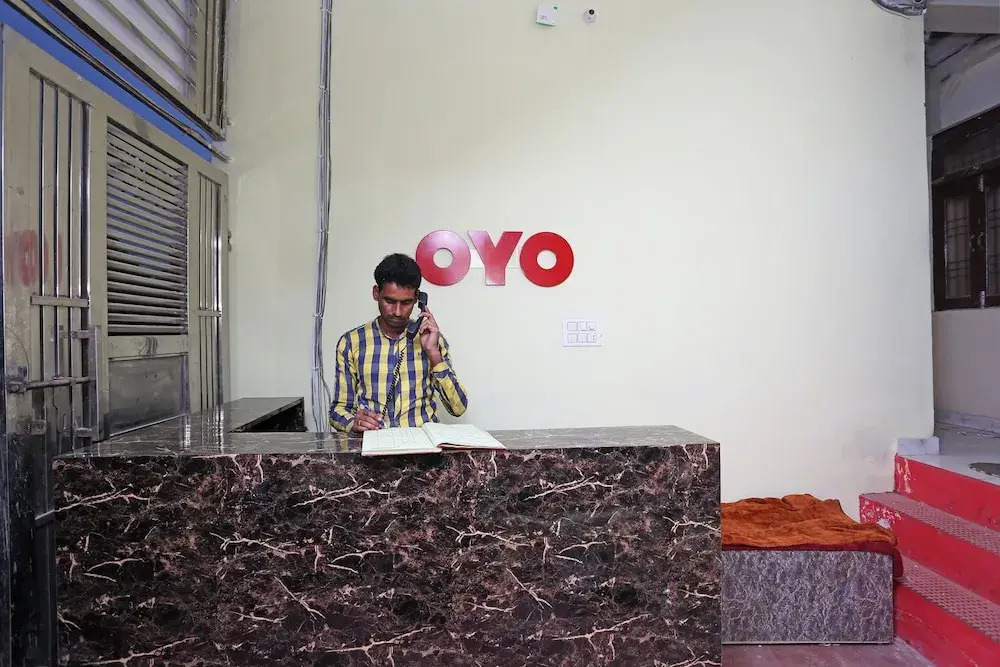 OYO 28801 Radhika Guest House