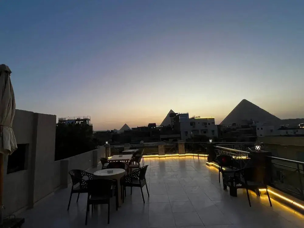 Pyramids Heritage INN