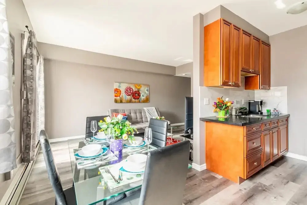 Cozy 1 King BR Apt w Netflix - Prime Location