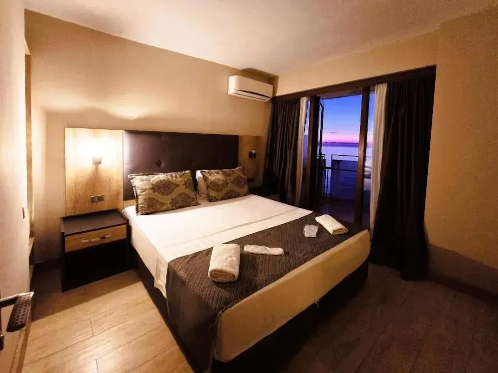 Ashtal Beach Hotel