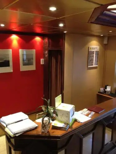 LOGIS Hôtel & Restaurant - Les Arcades