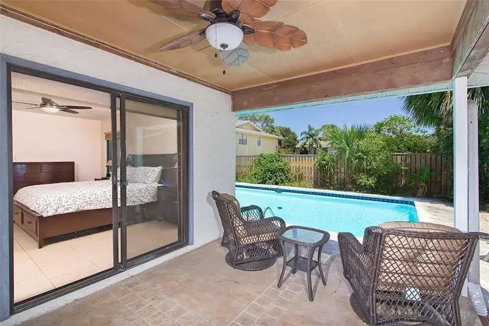 Blue Oasis - Three Bedroom Home