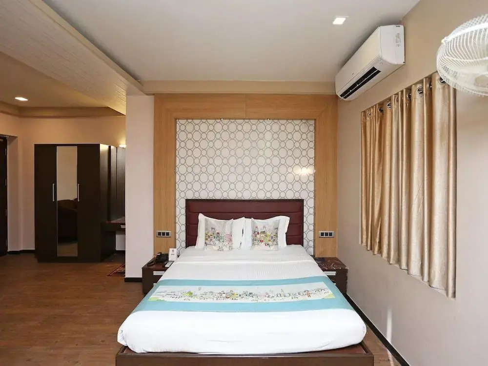 OYO 2337 Gold Coast Beach Resort
