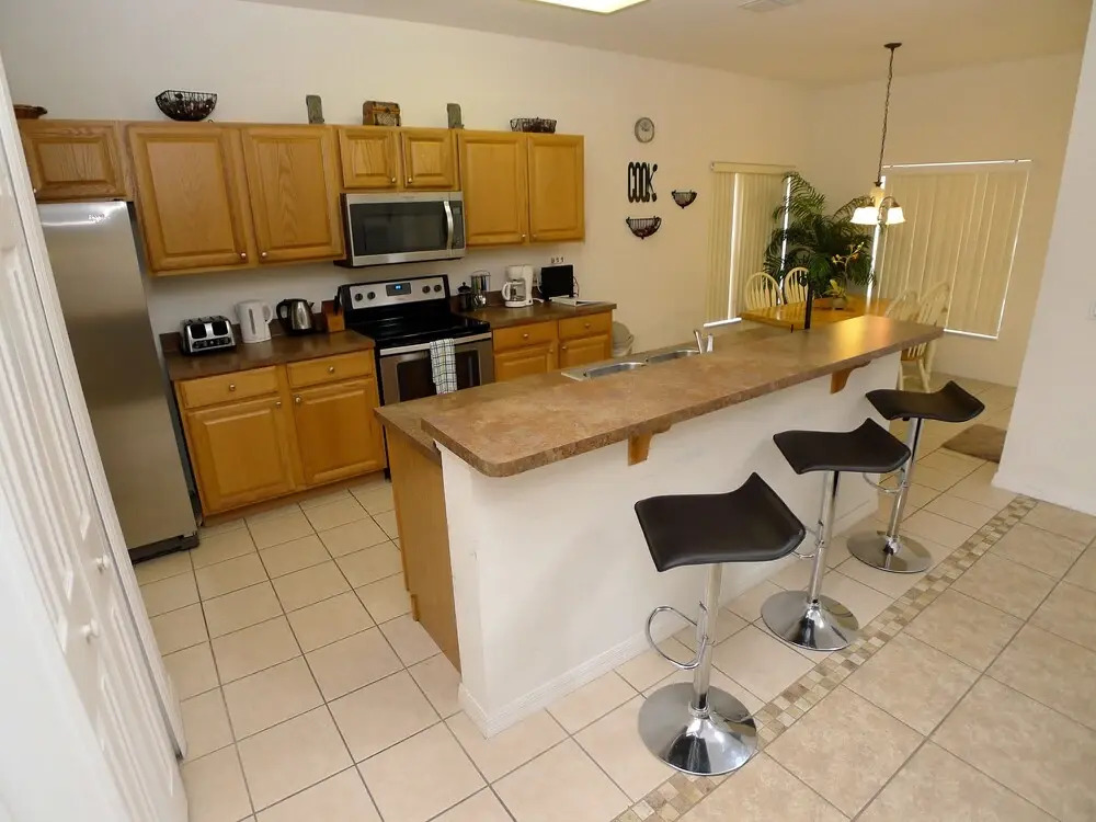 5 Bed Pool Home On Gated Community 1027