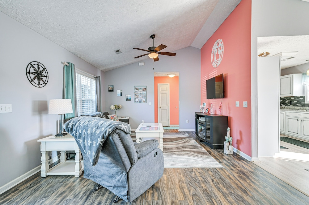 Patio, Yard & Lake Views: Home in Myrtle Beach!