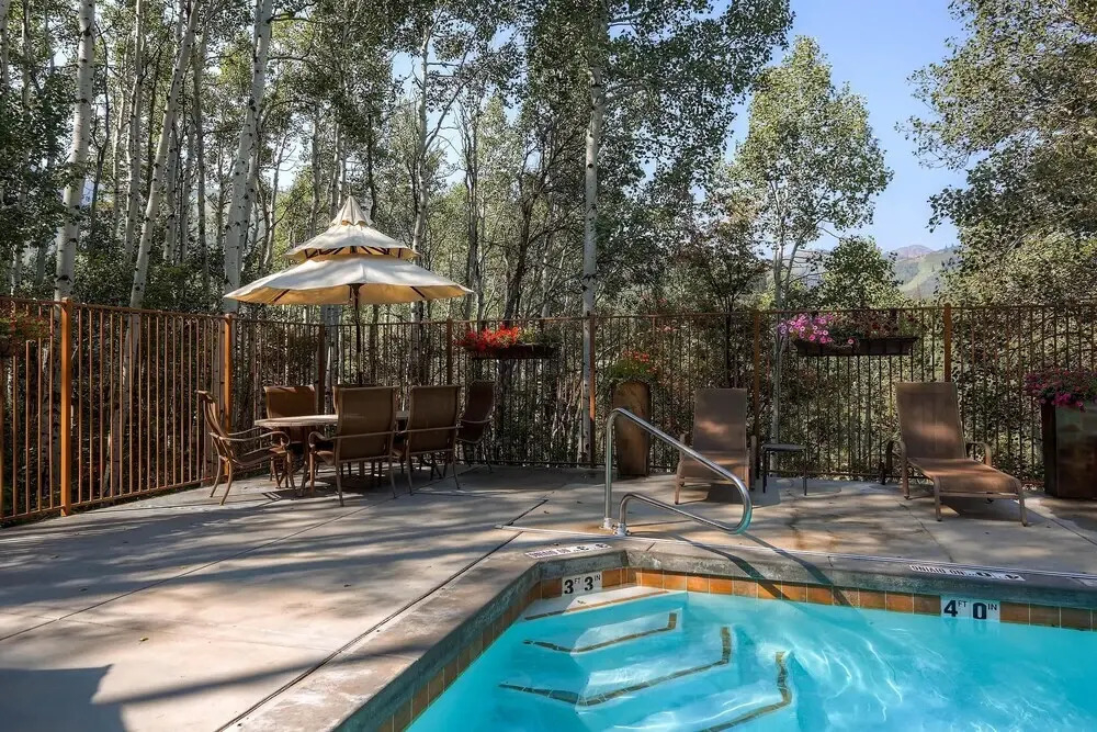 Little Belle - 4BR Townhome + Private Hot Tub #8 - LLH 61585