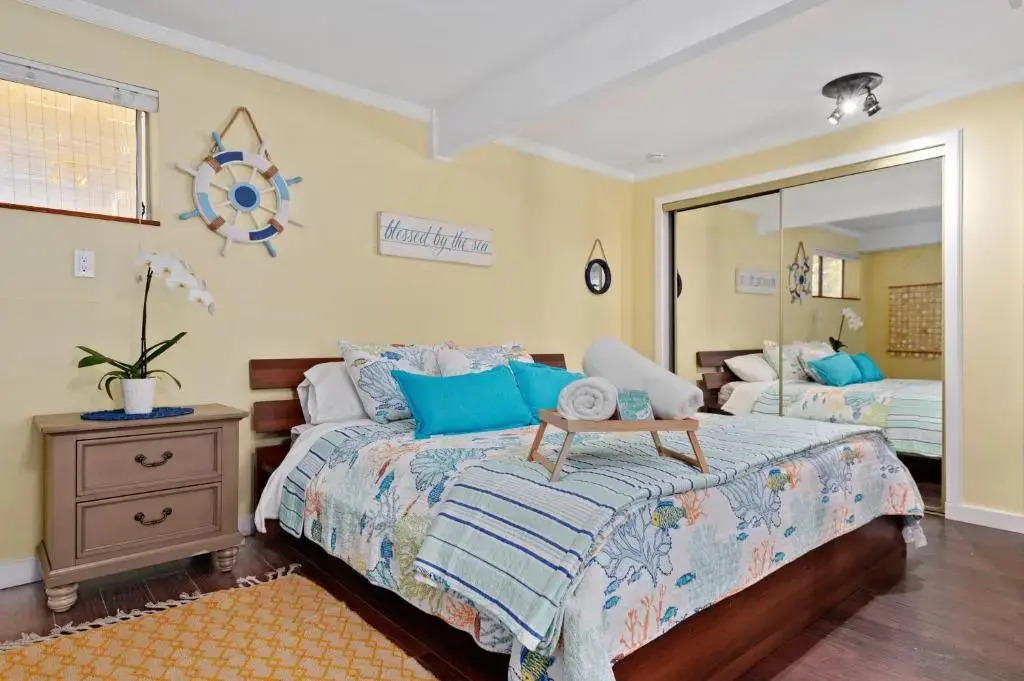 Santa Barbara Cozy Studio with Private Patio