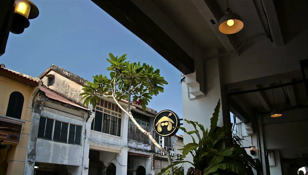 Mango Tree Place - Hideaway