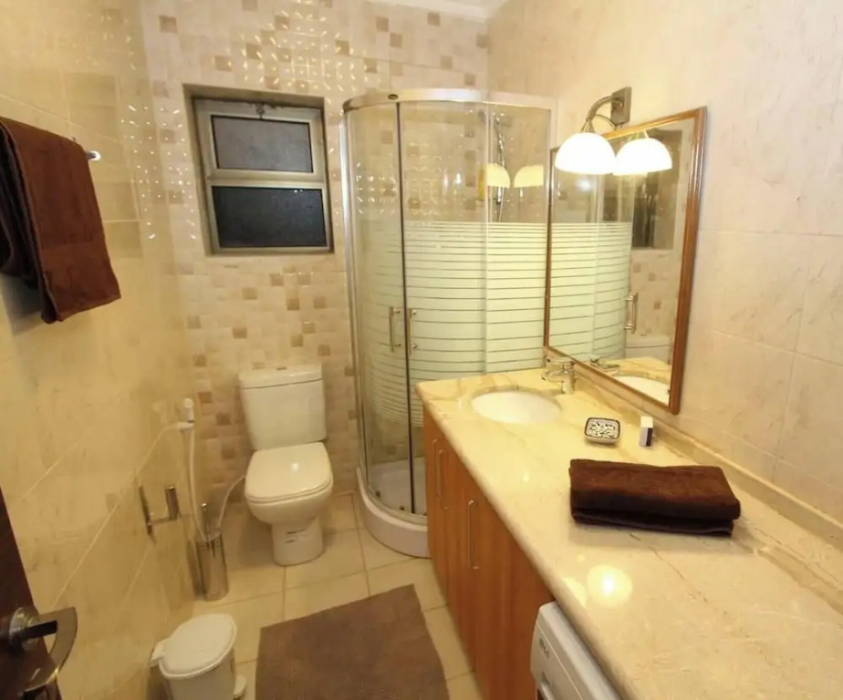 Royal Luxury Apartments & Studios
