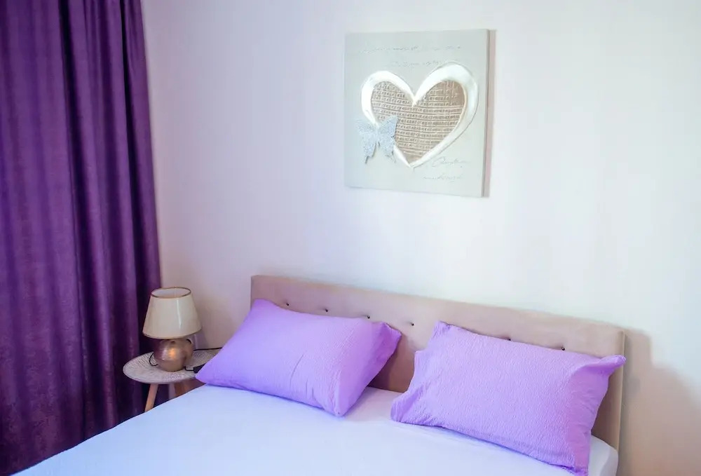Apartment Rainbow Star