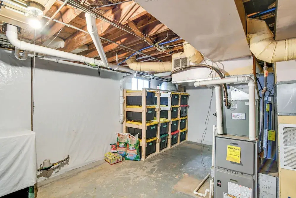 1 Mi to Valley Junction: Pet-friendly Iowa Home