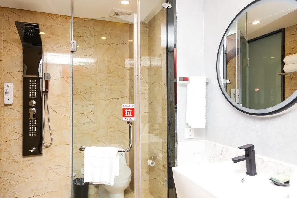 Beijing Venice Holiday Hotel (Shunyi Metro Station)
