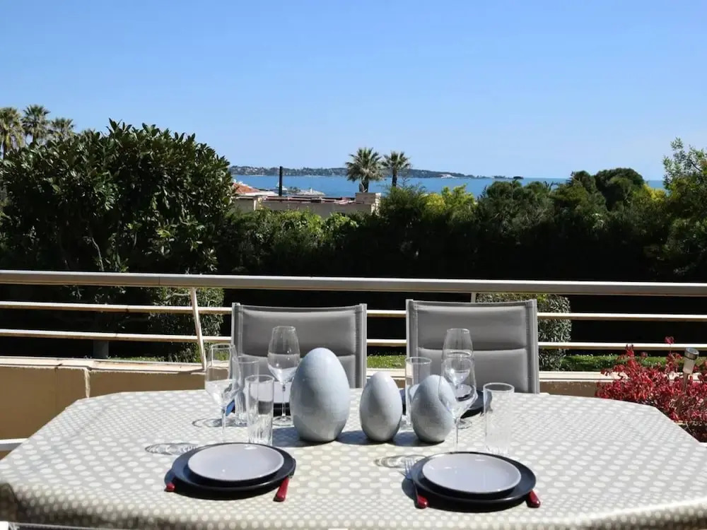 Apartment in Golfe Juan With Sea View