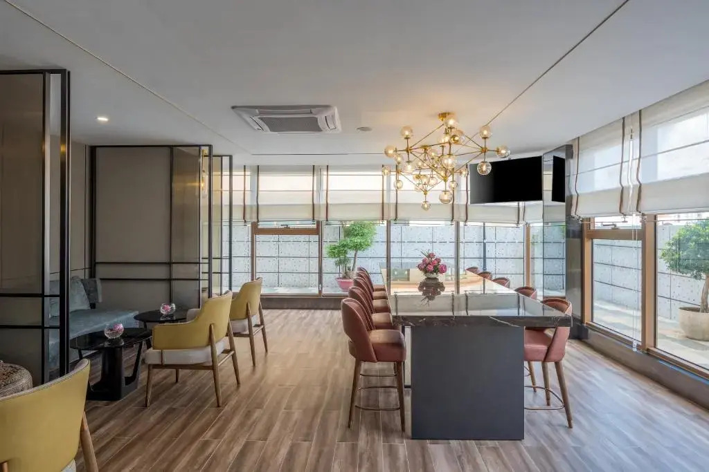 Oakwood Premier Phnom Penh