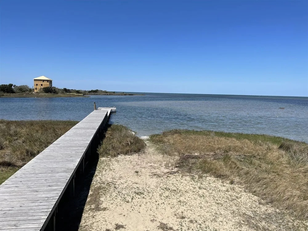 Sw 7 Sail Inn 1 Bedroom Condo by RedAwning