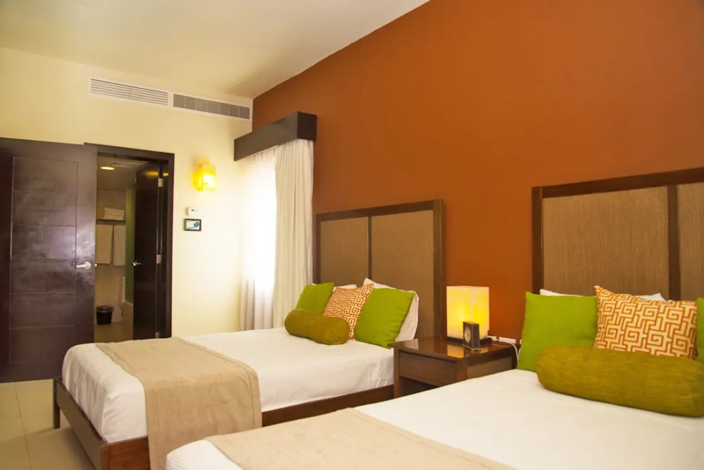 Aldea Thai 312
