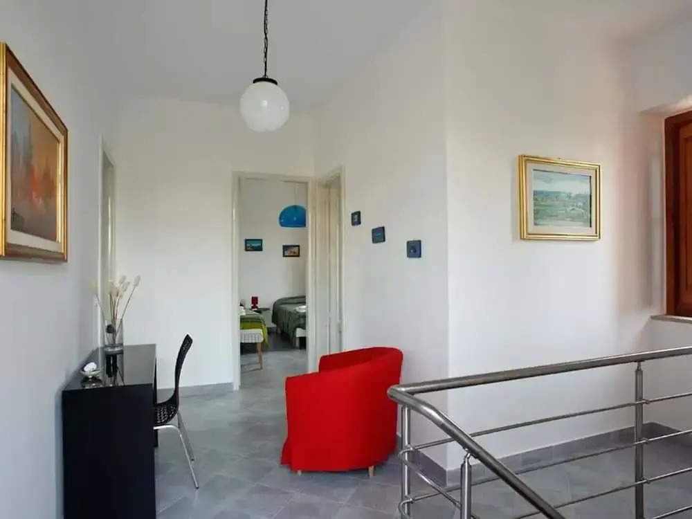 Detached Villa in an Excellent Location Near the Sea