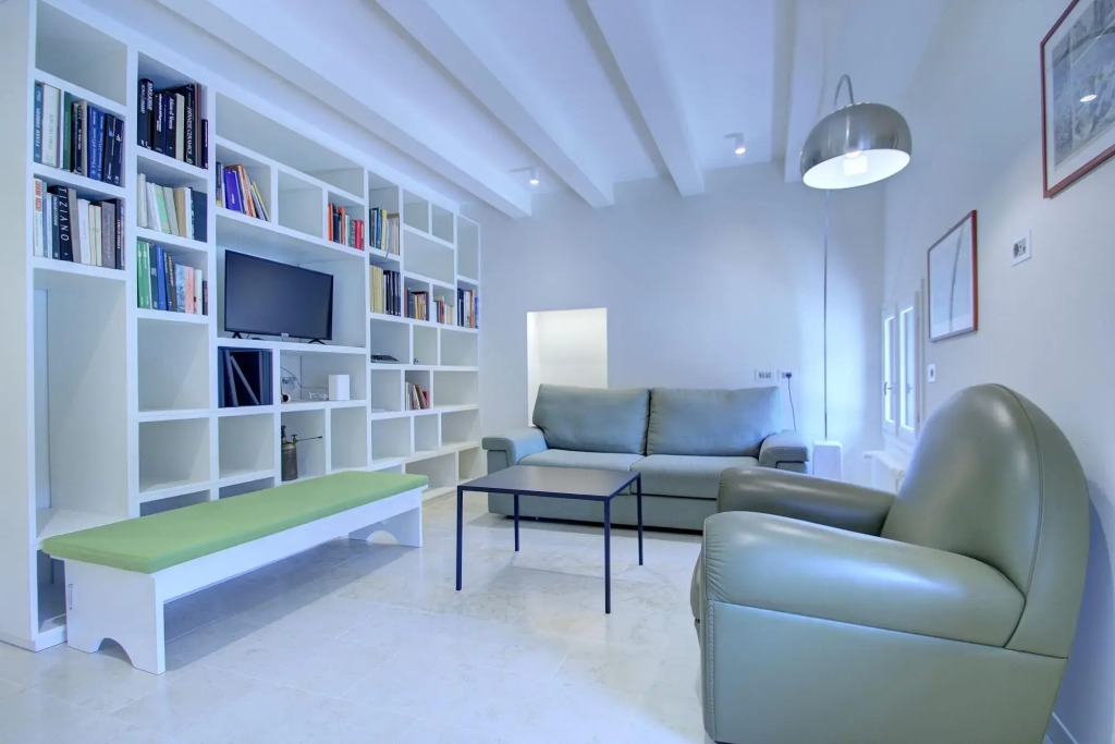 GRANDCANAL-GREEN new, 3pax, 2bath, fiber free wifi