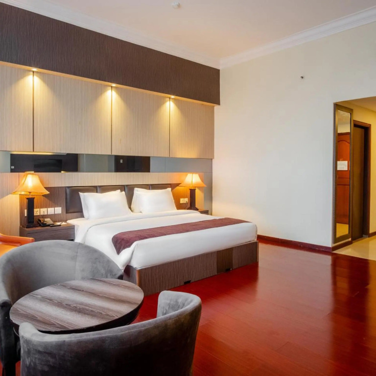 Golden View Hotel