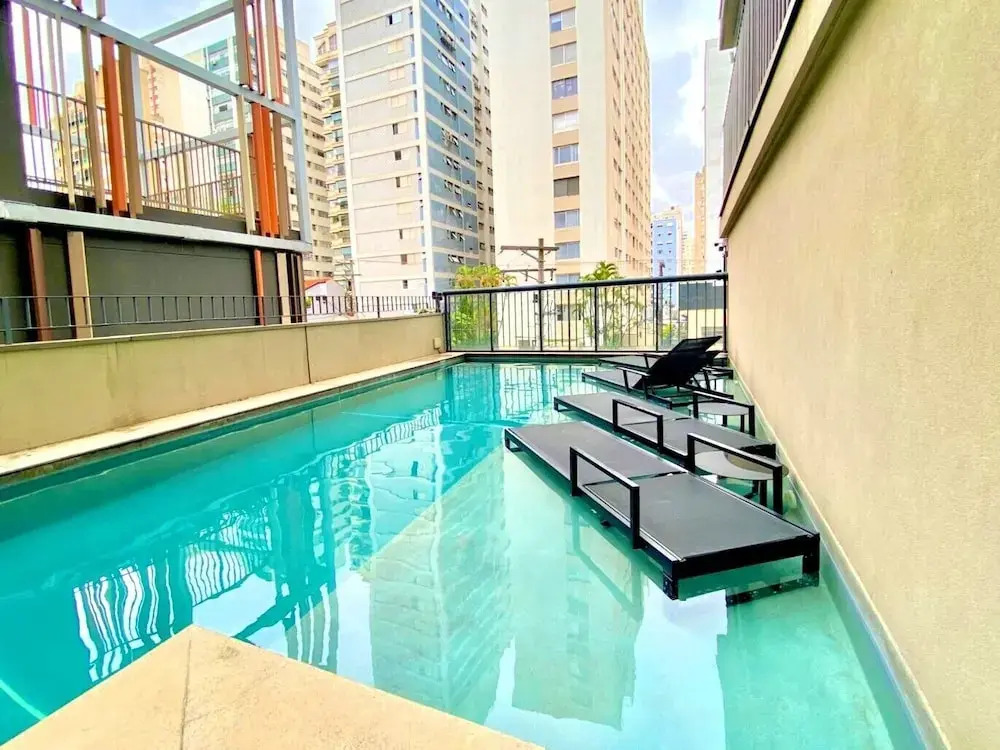 Duplex com piscina e academia