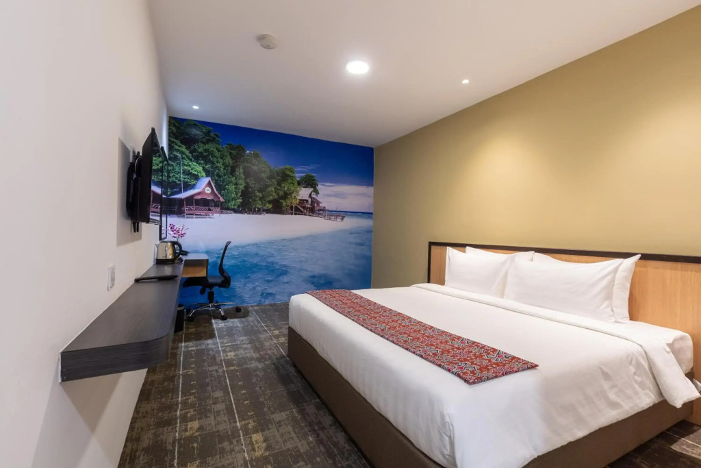 Hotel 7 Suria