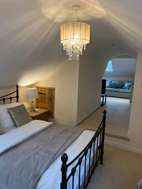 Highcroft House