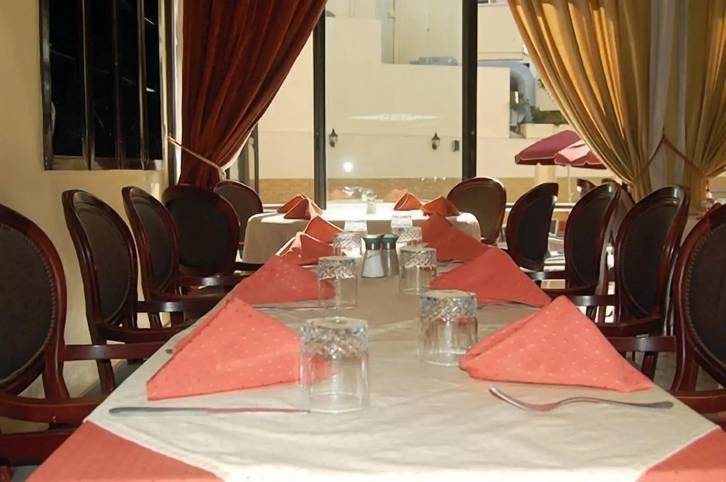 Hotel De La Corniche