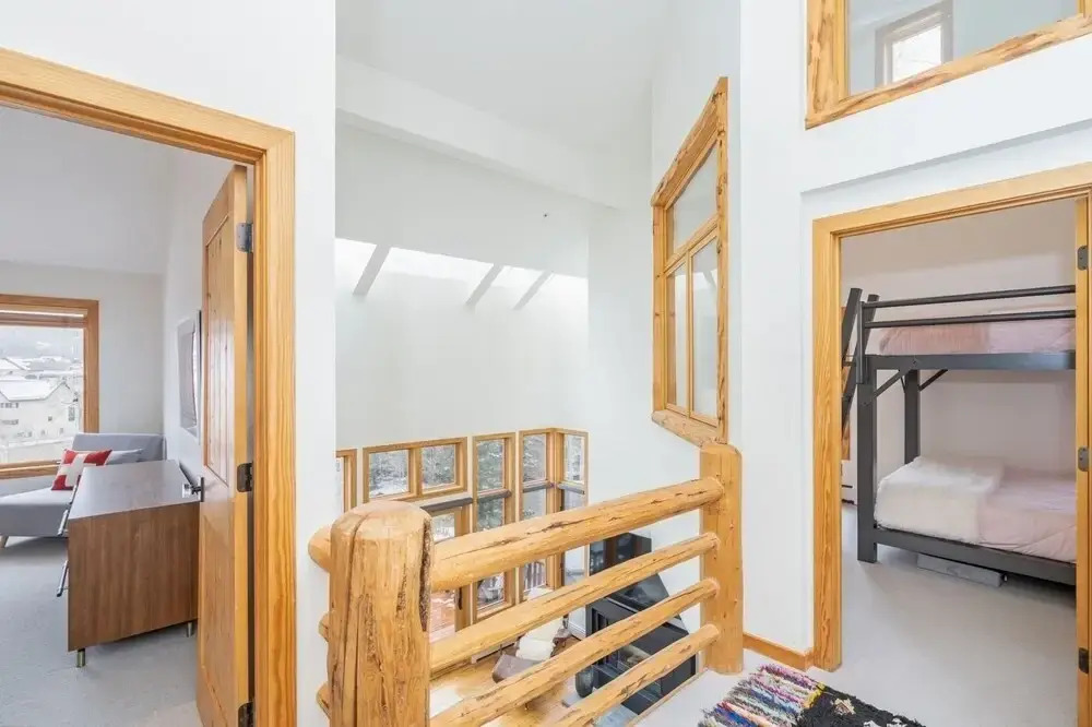Mountain Village Panoramic Views, Hot Tub, Fireplace townhouse