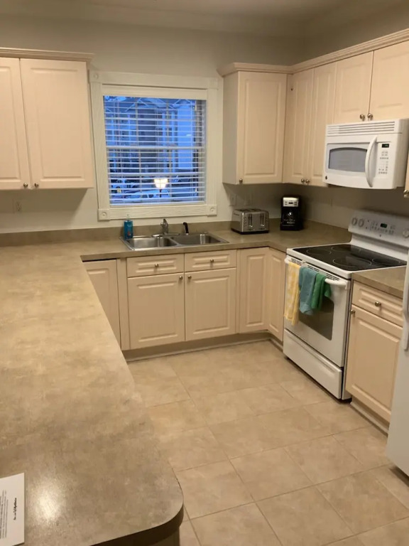 Myrtlewood by Monarch Rentals