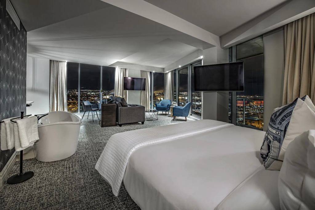 Le Capitole Hotel