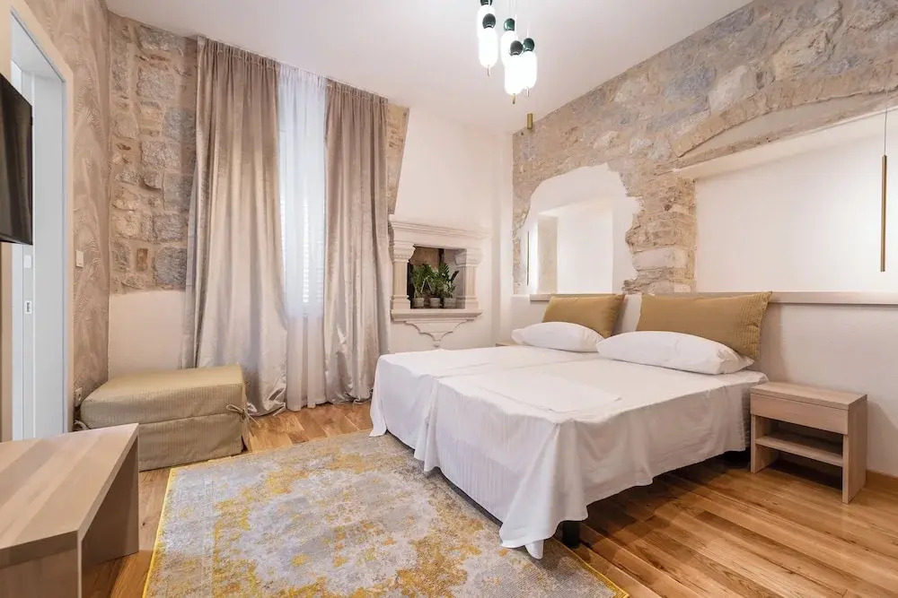 Tifani Luxury Rooms 3