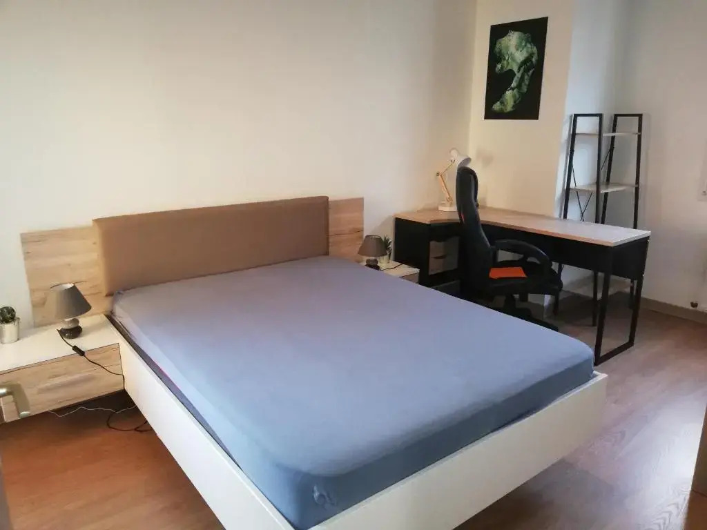 Grand T3 avec clim, parking et terrasse privative - Agen