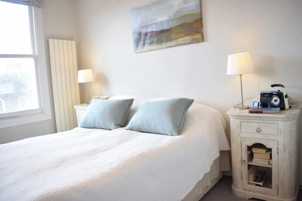 2 Bedroom Apartment In Hammersmith Grove