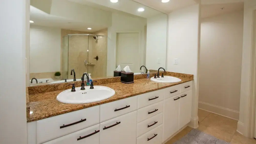 Breathtaking Bay Views. - Unit Crb0606