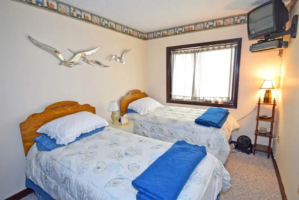 Crab Cove On The Bay 208 - 2 Br Condo